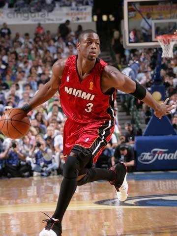 格列兹曼2017年对皇马罚点时曾两次触球，但因无