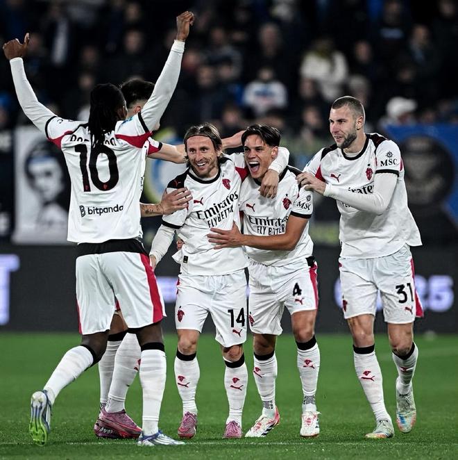 冬季全运会：冰壶项目精彩对决