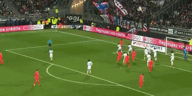 门将关键扑救震惊全场，堪称神扑