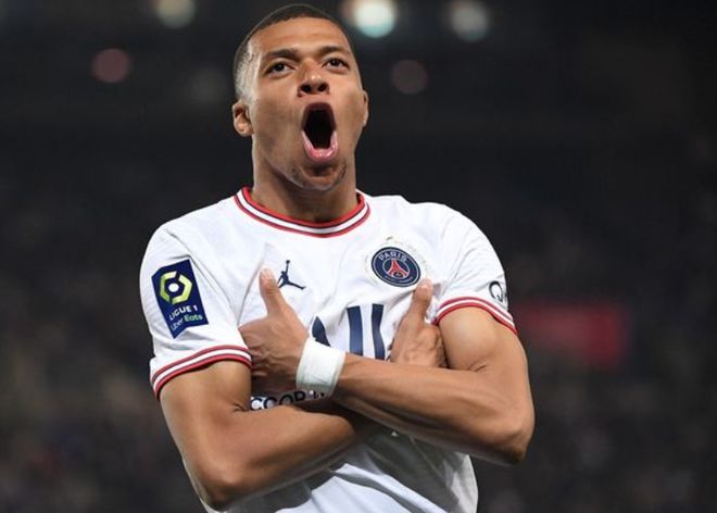 每体：弗里克在密切关注赛义德-马拉，预计科隆要价3000万欧