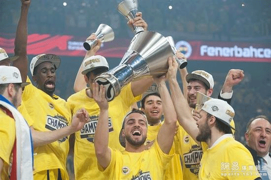 [中超]莱昂纳多直塞球 加布里埃尔单刀破门