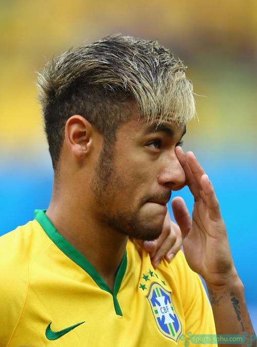 郭艾伦朱芳雨大笑吃烧烤！广州待不下去能去广东，杜锋带他打辽篮