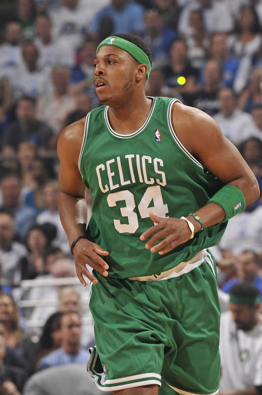 惊天反转！主裁赛后向埃格努道歉，黄牌原因竟是这？