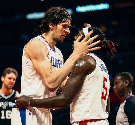 勇士队记：巴特勒核磁共振显示无结构性损伤，不会长期缺阵