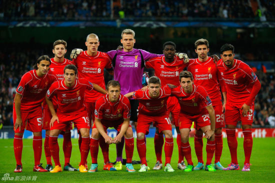 库里做完这个动作他自己都陶醉了！确实是教科书级别的运球！