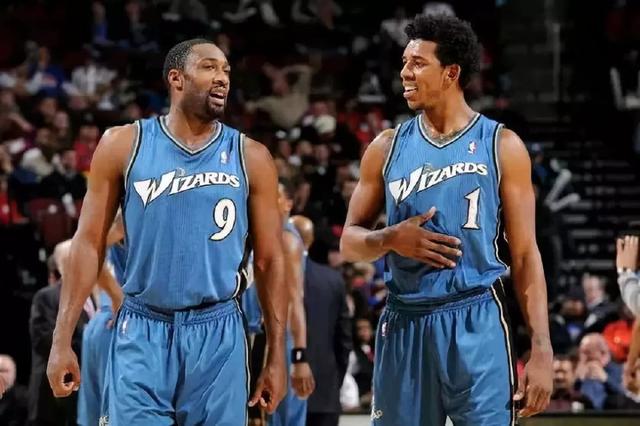 预选赛全胜零丢球，斯通斯：每个人都在其中发挥了作用